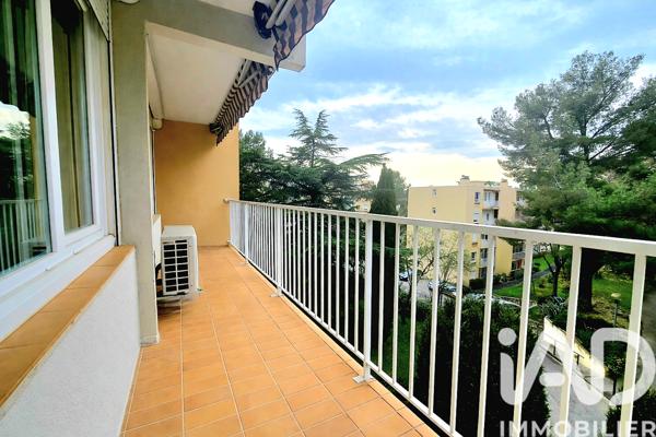 Appartement à vendre 4 pièces 99 m² Nîmes