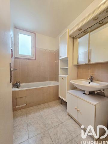 Appartement à vendre 4 pièces 99 m² Nîmes