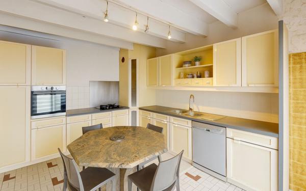 Maison à vendre    6 pièces • 166,22 m2 Toulouse