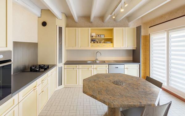 Maison à vendre    6 pièces • 166,22 m2 Toulouse