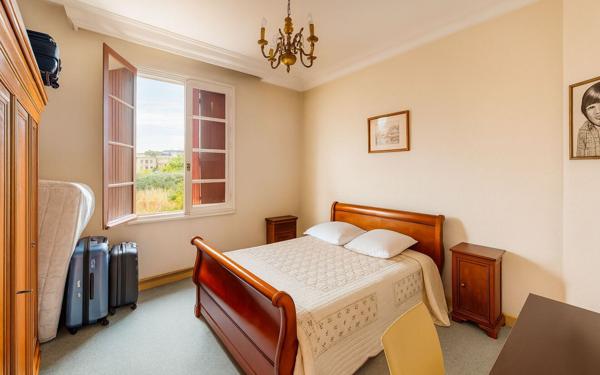 Maison à vendre    6 pièces • 166,22 m2 Toulouse