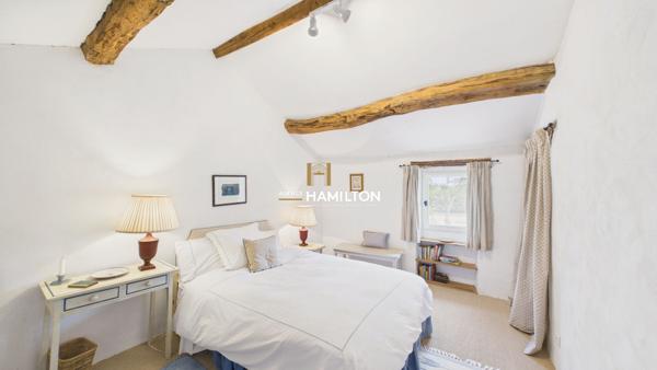 ÉLÉGANTE PROPRIÉTÉ DE CAMPAGNE AVEC GÎTE ANNEXE, PISCINE CHAUFFÉE ET VUES PANORAMIQUES PRÈS DE CORDES-SUR-CIEL Cordes sur ciel