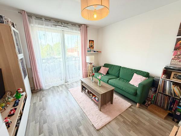 Appartement 2 pièces à vendre à Courdimanche - Exclusivité Agence Principale Cergy €184 000 ** - Référence 2287
