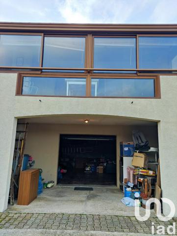 Maison traditionnelle 7 pièces de 130 m² à Vanosc (07690)