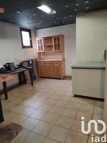 Maison traditionnelle 7 pièces de 130 m² à Vanosc (07690)