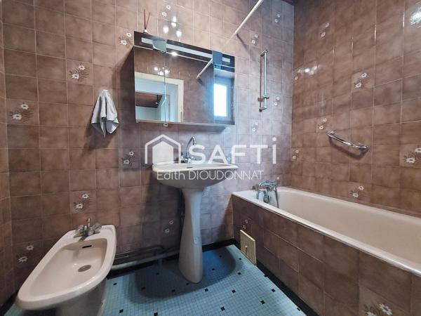 Maison familiale à la campagne à rénover