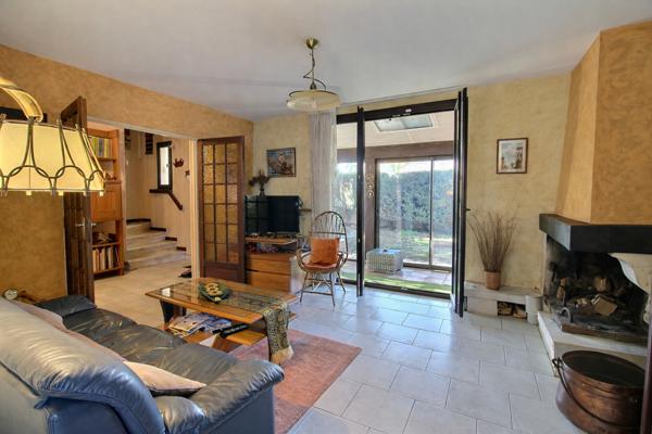 Maison familiale aux multiples possibilités ? Belle parcelle arborée de 580 m²