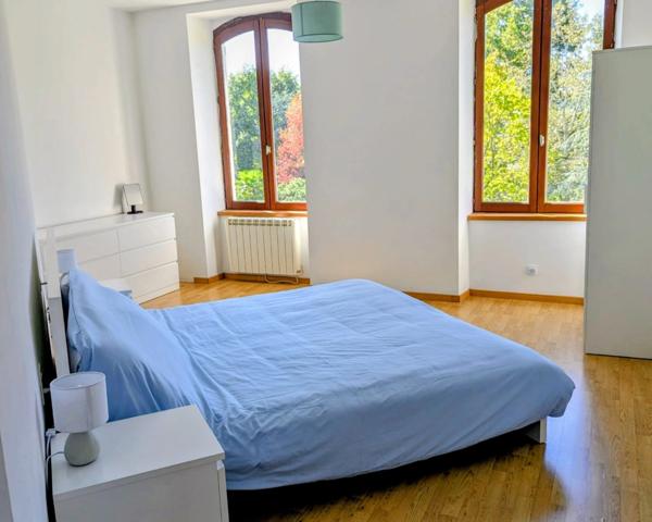 Charmante maison en pierre avec grange & jardin de 7 000 m² – Saulgond ✨