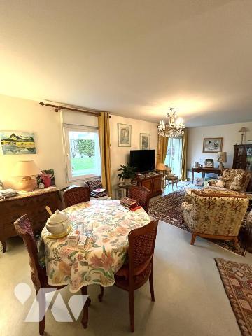 PLOEREN APPARTEMENT T3  60 m2  rez de chaussée - 2 chambres - 1 place de parking - 1 garage - 1 cave