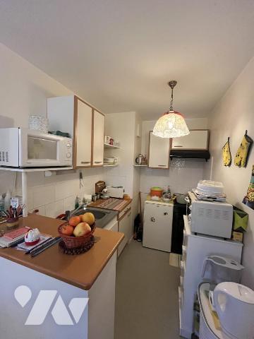 PLOEREN APPARTEMENT T3  60 m2  rez de chaussée - 2 chambres - 1 place de parking - 1 garage - 1 cave