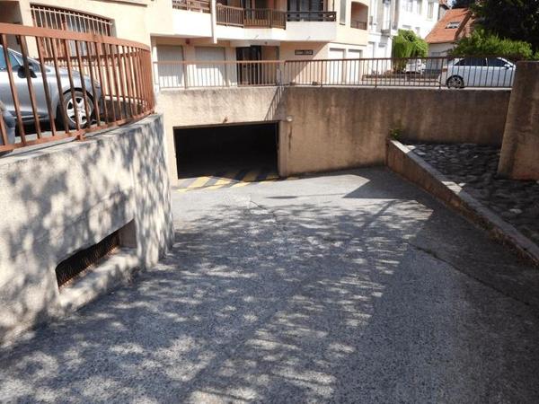 Parking à - Gap RUE MAURICE GARNIER 05000 à louer