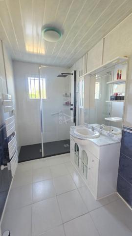 Exclusivité: Maison + un terrain constructible à SAINT SAVIN sur 5000m²