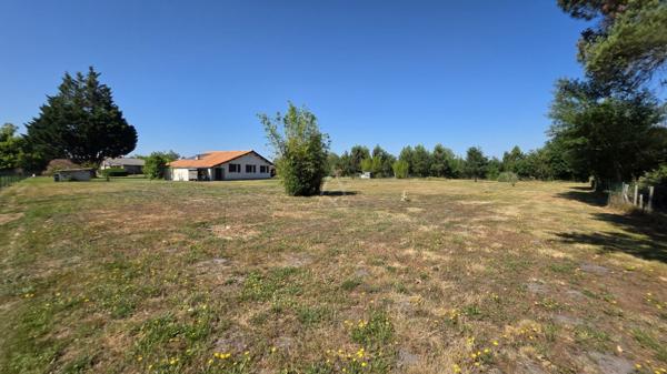 Exclusivité: Maison + un terrain constructible à SAINT SAVIN sur 5000m²