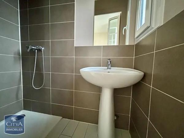 Appartement à louer 2 pièces 32.07m² Tours (37000)