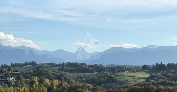 UNIQUE BIEN D'EXCEPTION NICHEE DANS LES COTEAUX SUD JURANCON