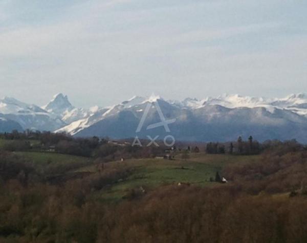 UNIQUE BIEN D'EXCEPTION NICHEE DANS LES COTEAUX SUD JURANCON