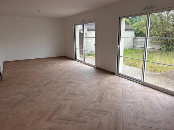 Maison 5 pièce(s) 120.6 m2 €960 000 ** - Référence 4695
