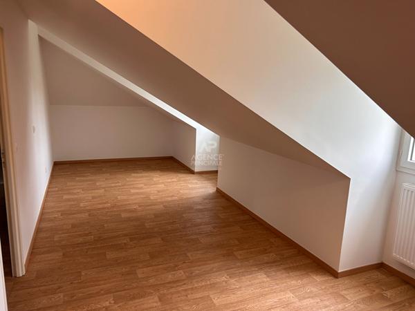 Maison 5 pièce(s) 120.6 m2 €960 000 ** - Référence 4695