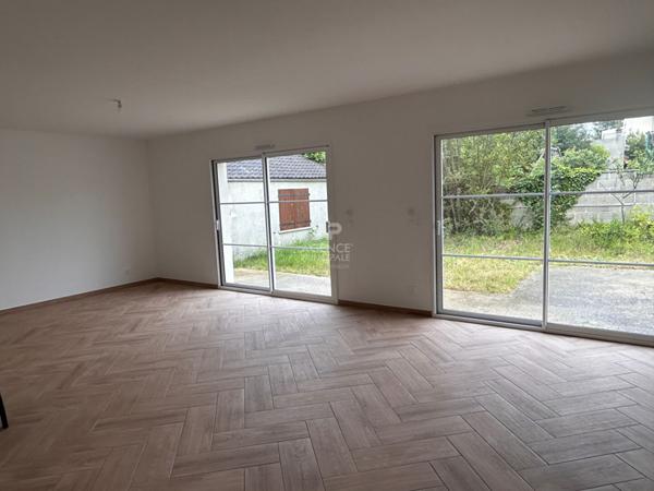 Maison 5 pièce(s) 120.6 m2 €960 000 ** - Référence 4695