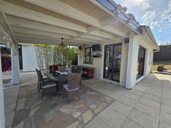 Maison
         10 pièces
        - 280 m² 540 000 € *