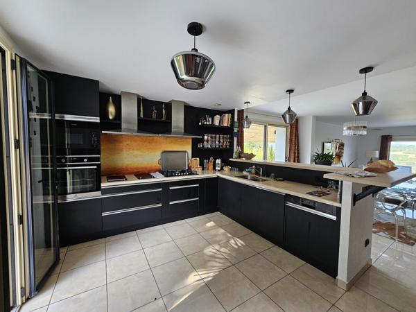 Maison
         10 pièces
        - 280 m² 540 000 € *