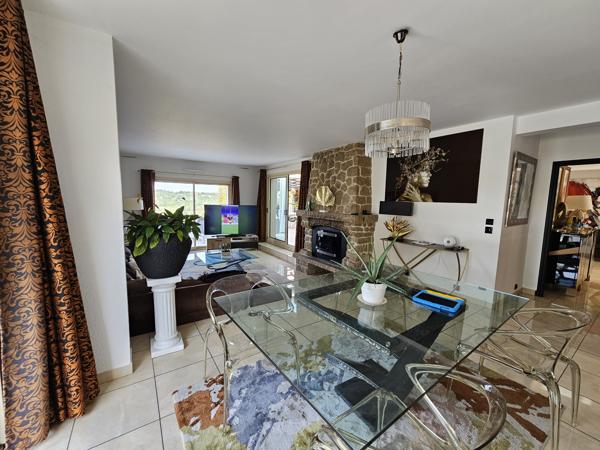 Maison
         10 pièces
        - 280 m² 540 000 € *