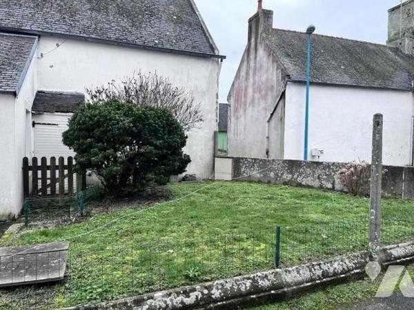 A 100 du port et au calme (B814)