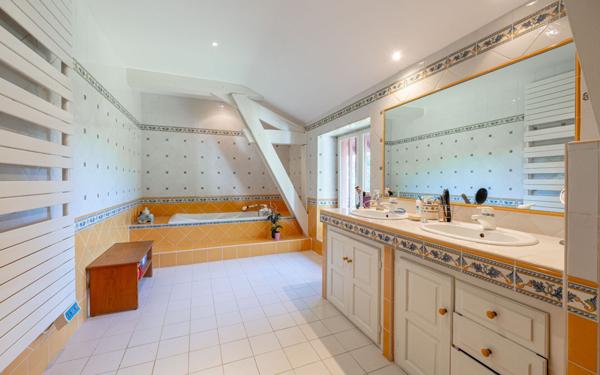 Maison à vendre    6 pièces • 250 m2 Arcangues