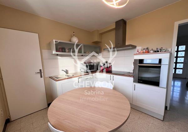 Nouvion-sur-Meuse (08160) Maison Nouvion-sur-Meuse - 7 Pièces - 144 m2