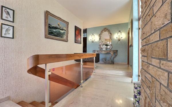 Maison à vendre    5 pièces • 190 m2 Forbach