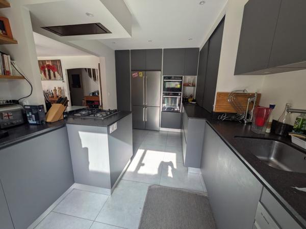 Maison individuelle 180m² - 5 chambres jardin double garage