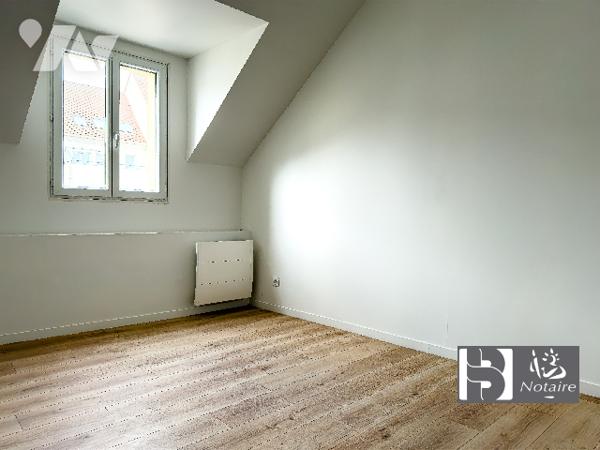 Duplex 68 m², 2 chambres, rénové, hyper centre Meaux, proche gare et commerces.