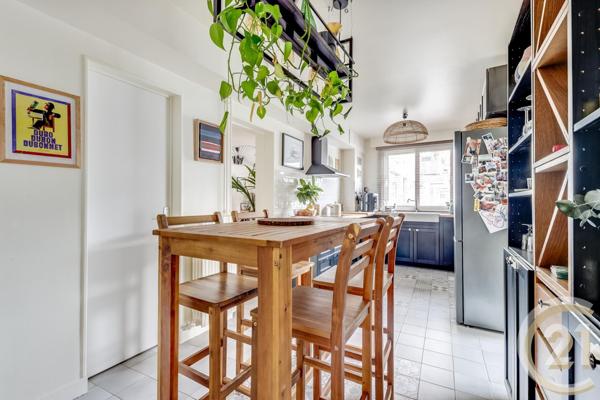 Appartement F3 à vendre  3 pièces - 83,23 m2 PARIS - 75018