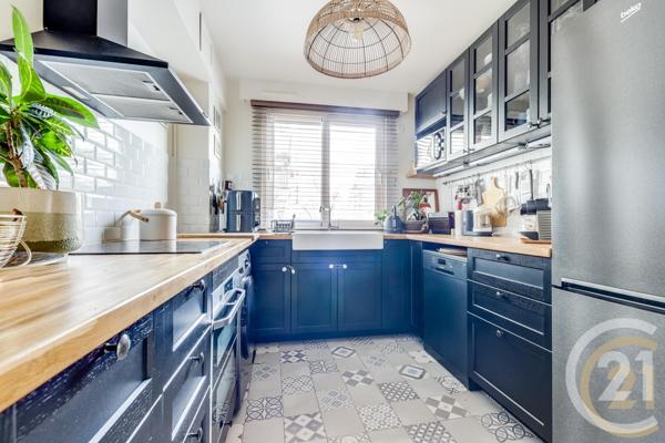 Appartement F3 à vendre  3 pièces - 83,23 m2 PARIS - 75018