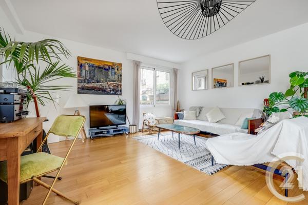 Appartement F3 à vendre  3 pièces - 83,23 m2 PARIS - 75018