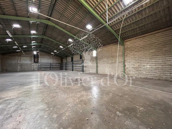 Tulette (26790) Local d’activité / Entrepôt