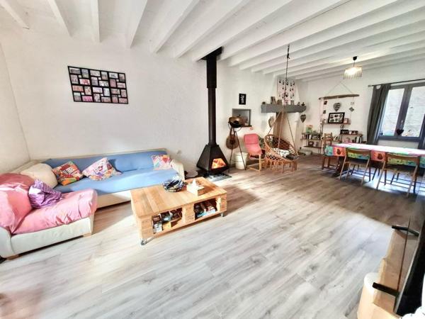 Grande Maison de Ville avec Beau Potentiel