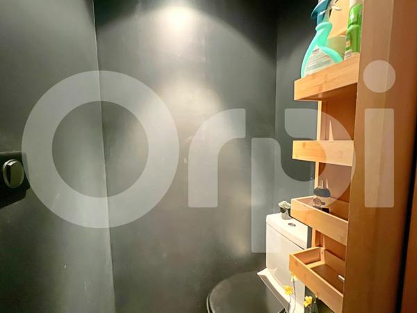 Appartement à louer    3 pièces • 60,05 m2 Marseille 8
