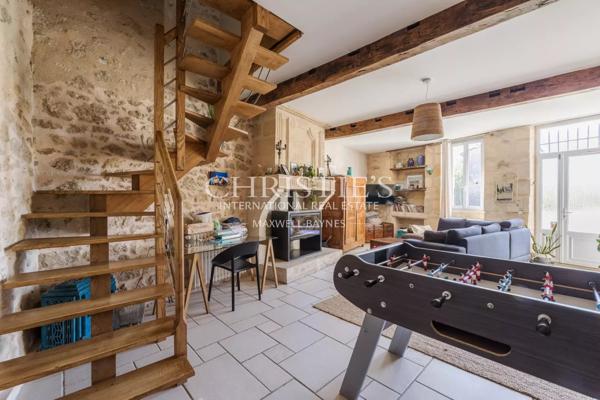 Belle maison de village avec maison d’amis, grand jardin, cuisine d’été et piscine