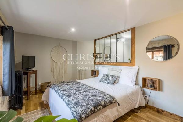 Belle maison de village avec maison d’amis, grand jardin, cuisine d’été et piscine