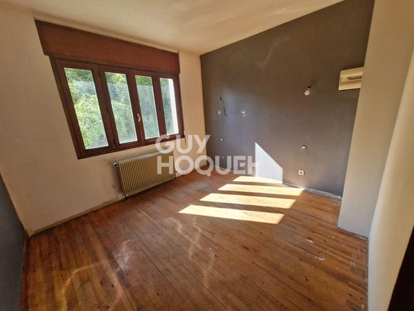 Maison à fort potentiel à MIRIBEL