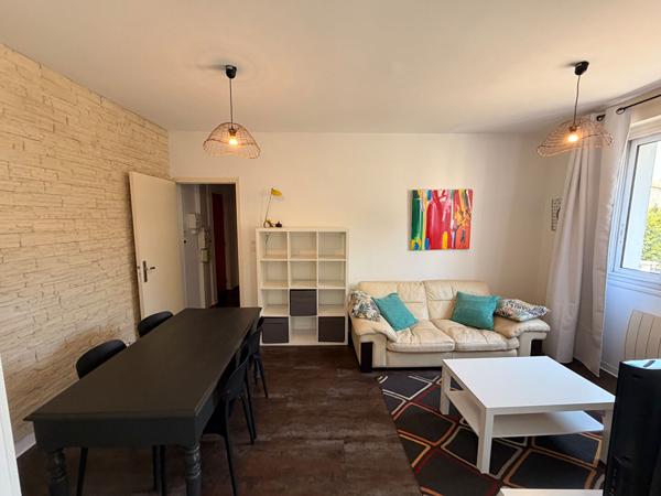 A LOUER Appartement T2 meublé Mont De Marsan centre ville 1 chambre stationnement proche