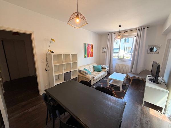 A LOUER Appartement T2 meublé Mont De Marsan centre ville 1 chambre stationnement proche