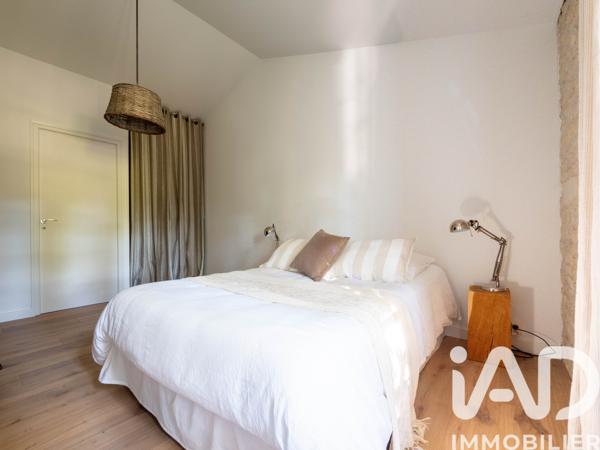 Maison à vendre 7 pièces 240 m² Saint-Médard-d'Aunis