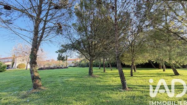 Maison à vendre 7 pièces 240 m² Saint-Médard-d'Aunis
