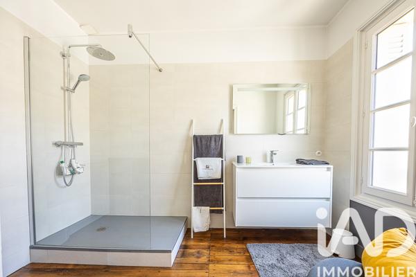 Maison à vendre 10 pièces 276 m² Niort