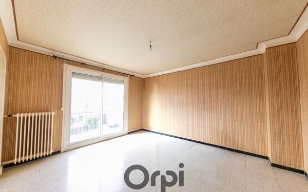 Maison à vendre    6 pièces •  Saint-Estève