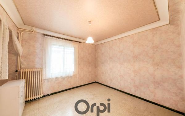 Maison à vendre    6 pièces •  Saint-Estève