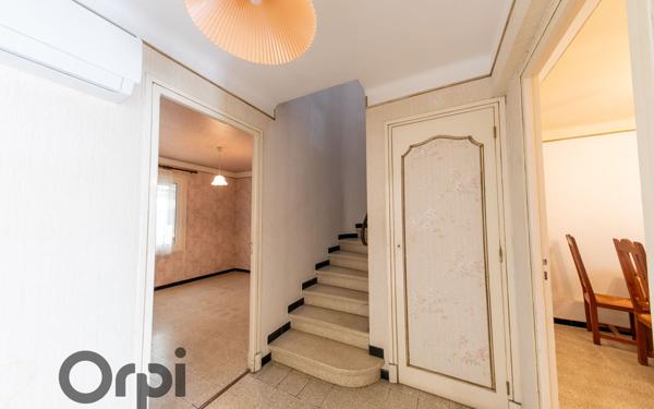 Maison à vendre    6 pièces •  Saint-Estève