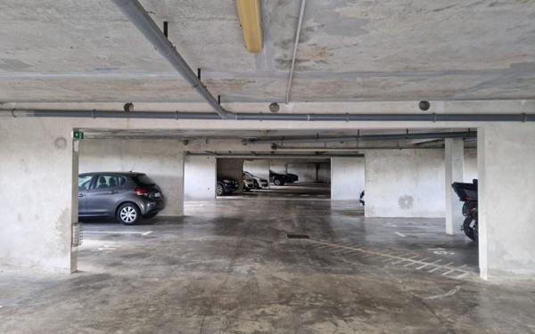 Appartement à vendre    3 pièces • 77,78 m2 Fort-de-France